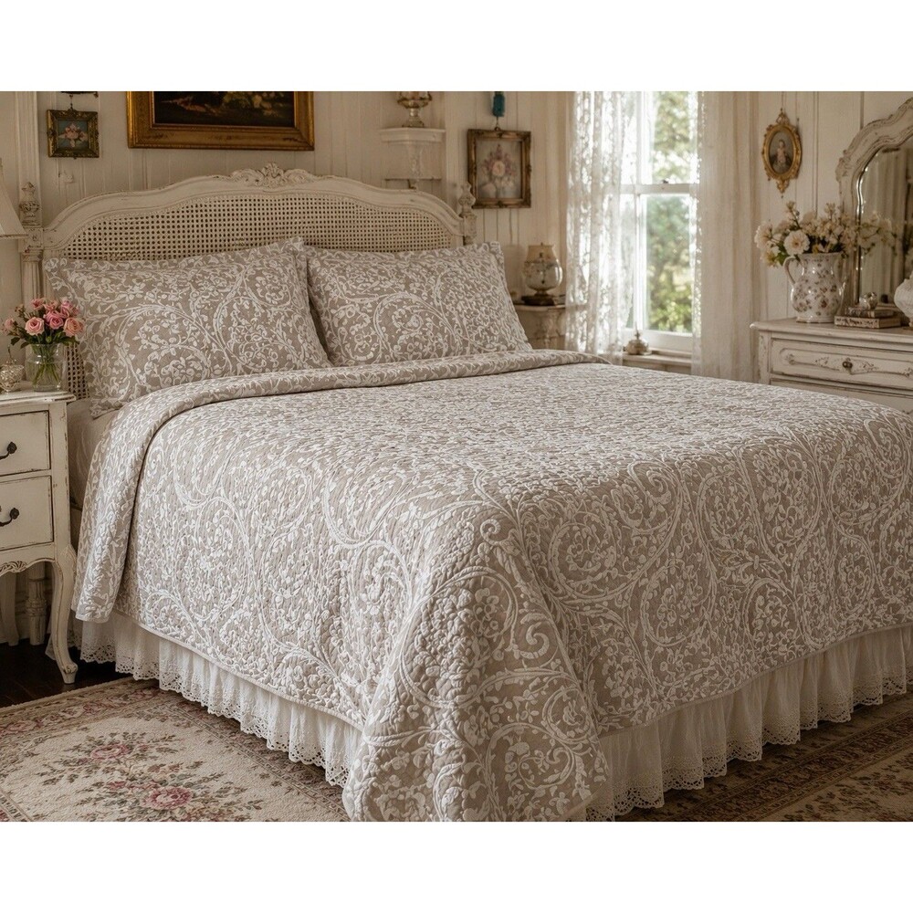 PEACOCK ALLEY White Tan Quilt Coverlet Bedspread Stitch King 104x94” Cotton EUC